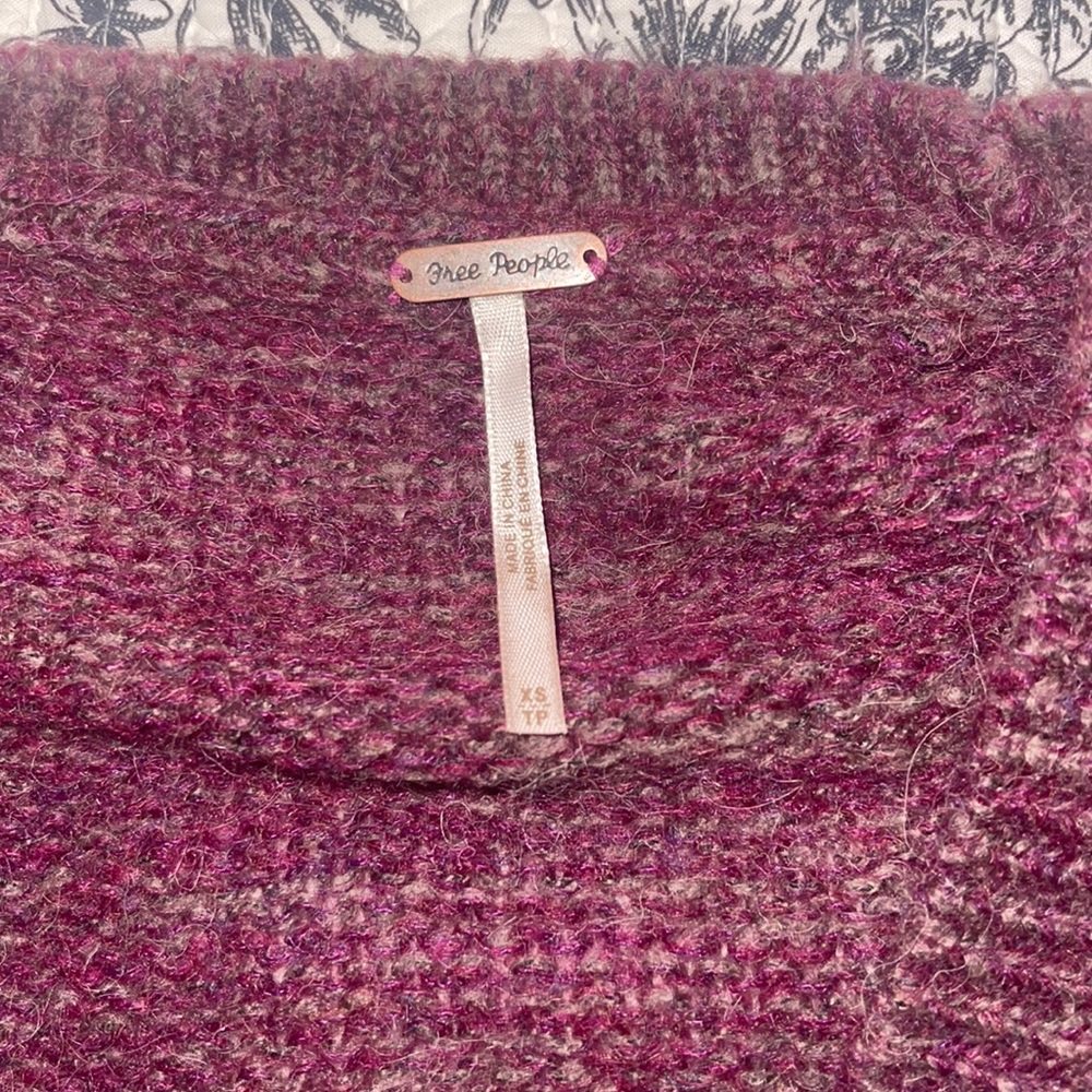 Free people in great condition size XS oversized sweater